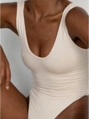 Reona Soft Beige Scoop Neck Bodysuit